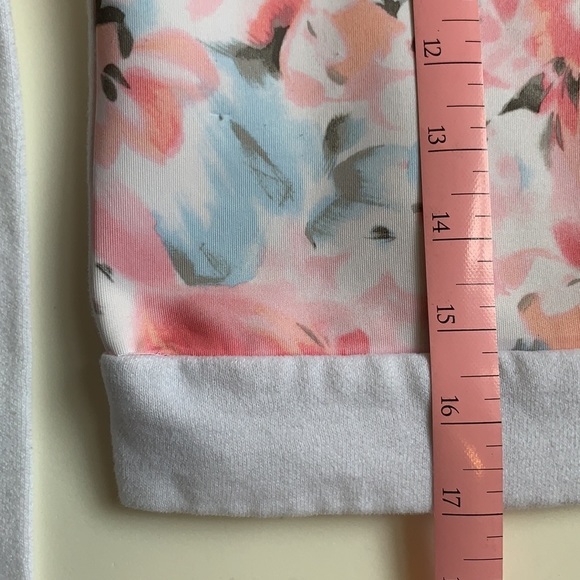 Abercrombie Kids White Floral Crop Top along Sleeve Crew Neck Sweater - Picture 5 of 7